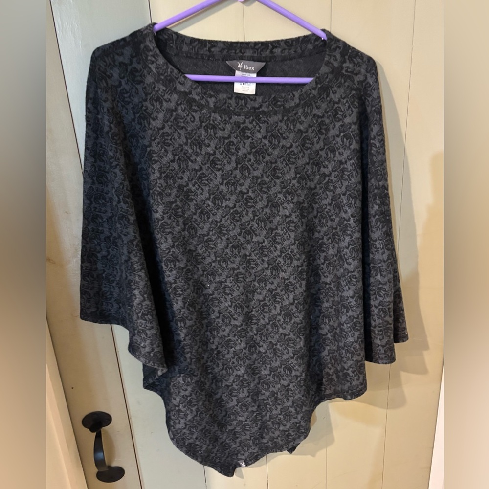 Ibex wool poncho top one size only